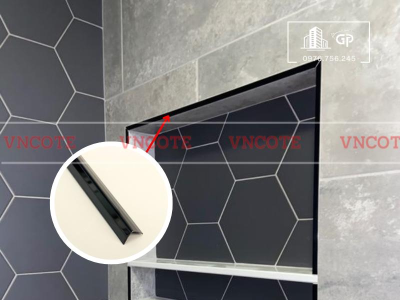 hinh-anh-thi-cong-nep-inox-V10-den-bong