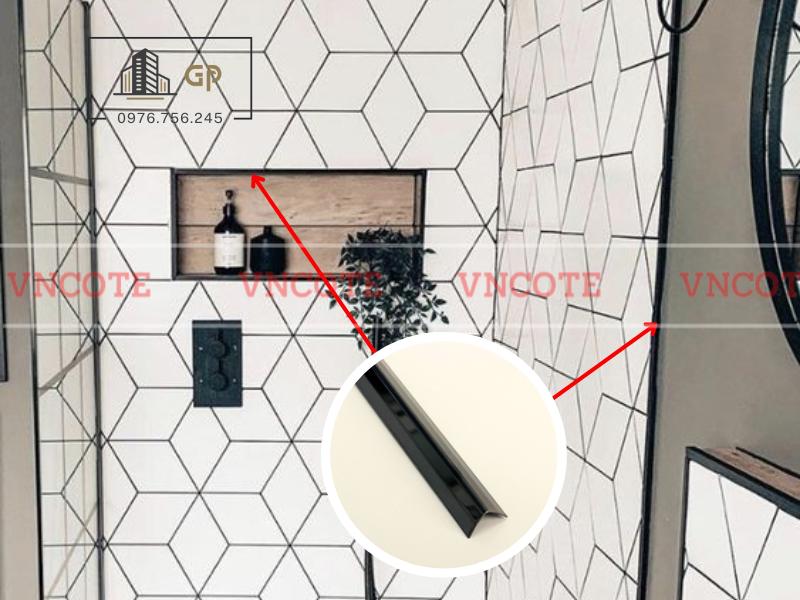 hinh-anh-thi-cong-nep-inox-V10-den-bong