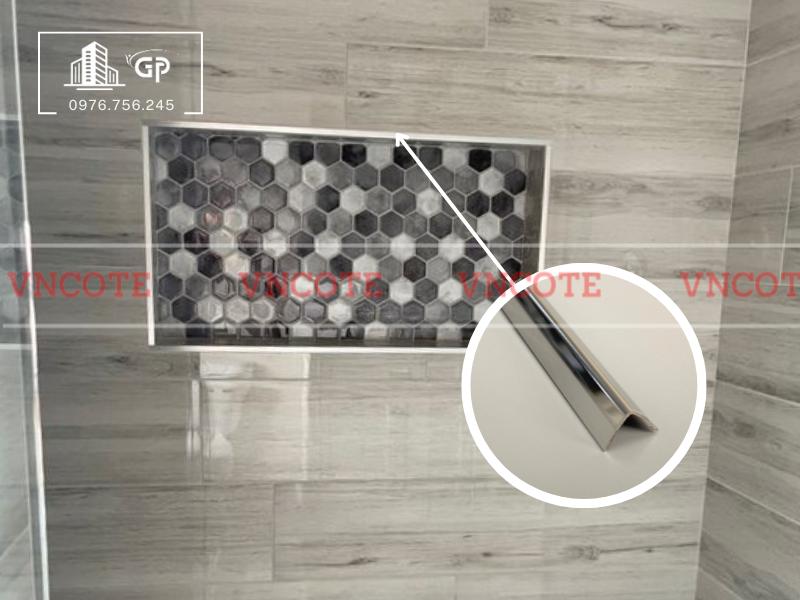 hinh-anh-thi-cong-nep-inox-V10-trang-bong