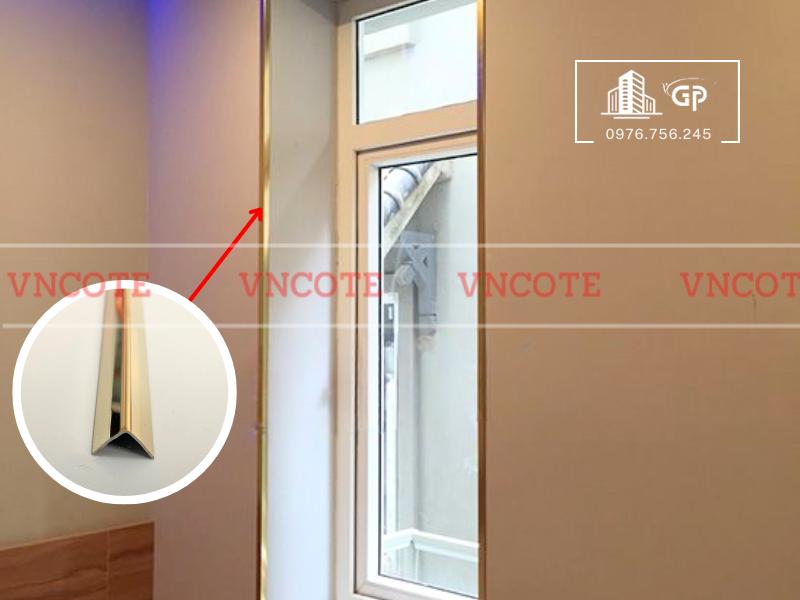 hinh-anh-thi-cong-nep-inox-V10-vang-bong