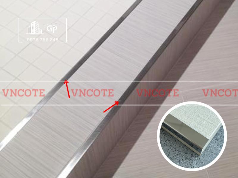 hinh-anh-thi-cong-nep-inox-V15-trang-bong