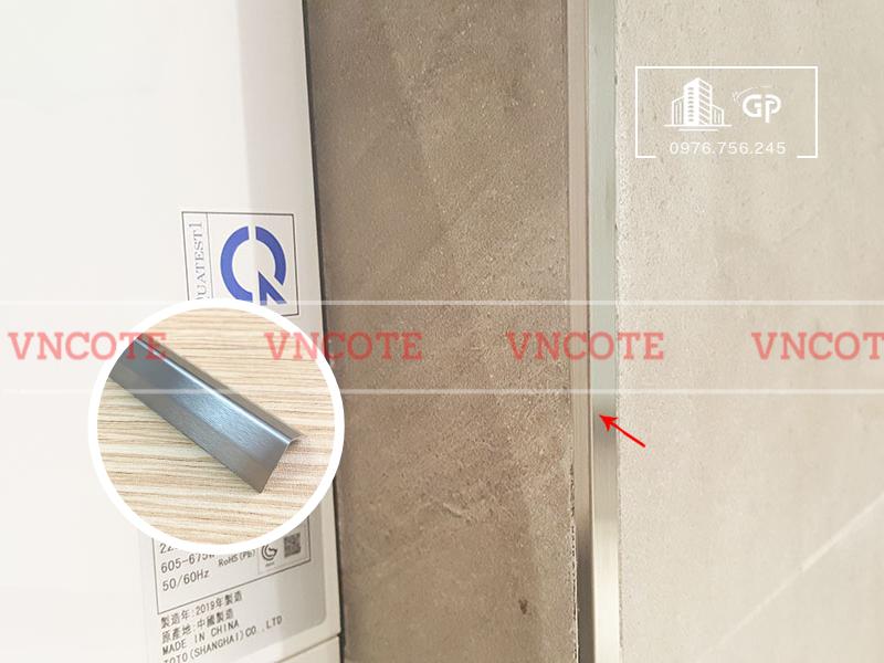 hinh-anh-thi-cong-nep-inox-V15-trang-xuoc