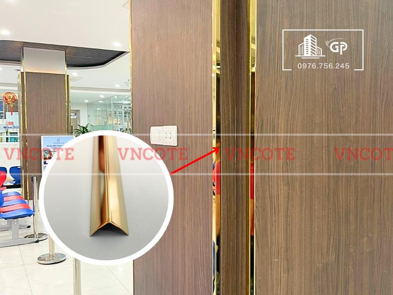 hinh-anh-thi-cong-nep-inox-v15-vang-bong