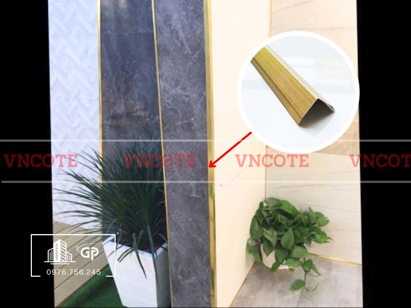 hinh-anh-thi-cong-nep-inox-V20-vang-xuoc