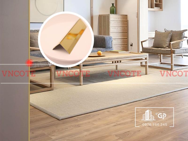 hinh-anh-thi-cong-nep-inox-V25-vang-bong