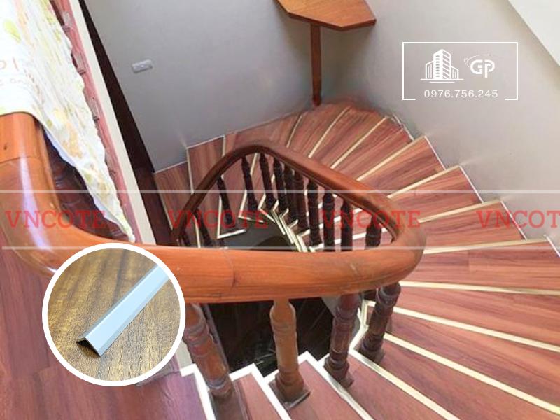 Nhôm V10 trắng mờ