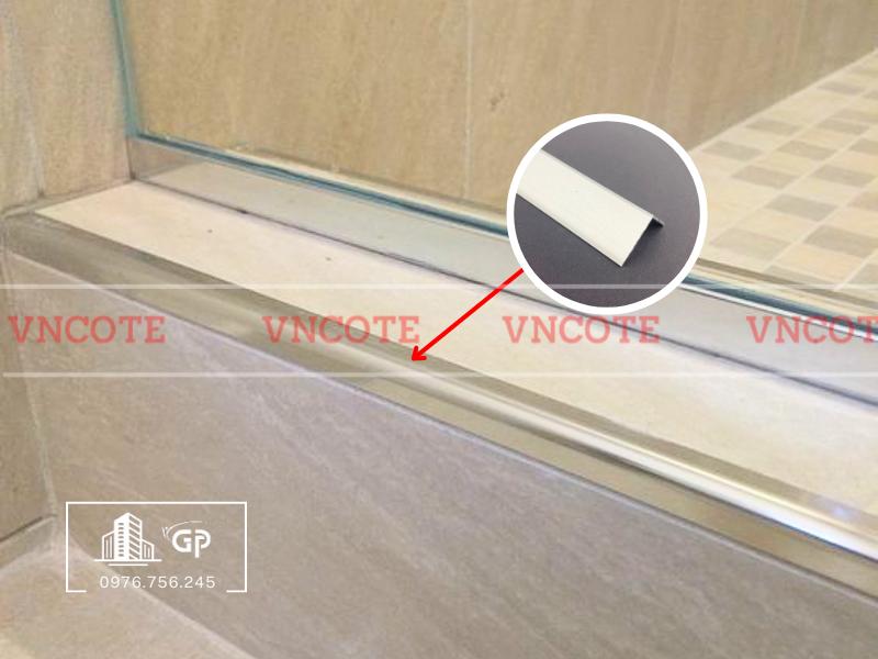 Thanh nhôm chữ V 20x20mm màu trắng bóng