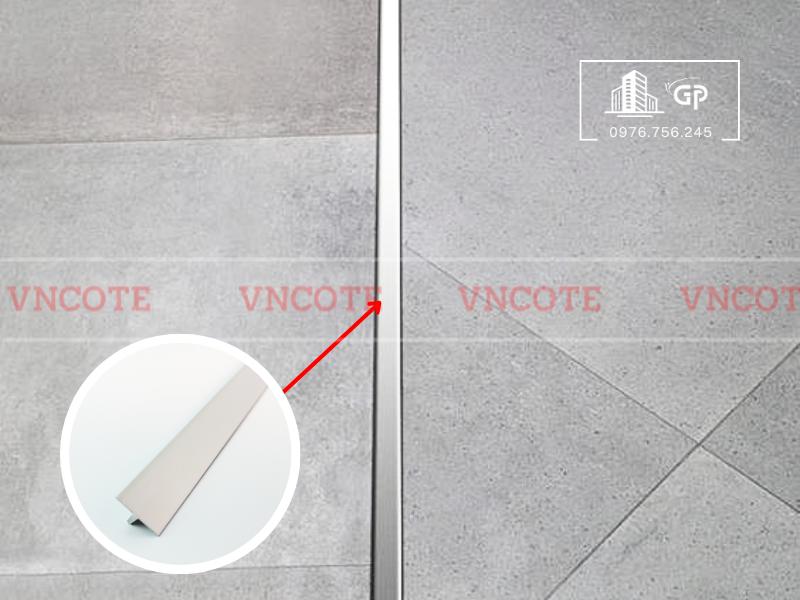 hinh-anh-thi-cong-nep-nhom-T20-trang-mo