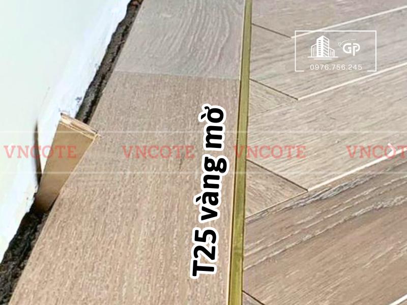 hinh-anh-thi-cong-nep-nhom-T25