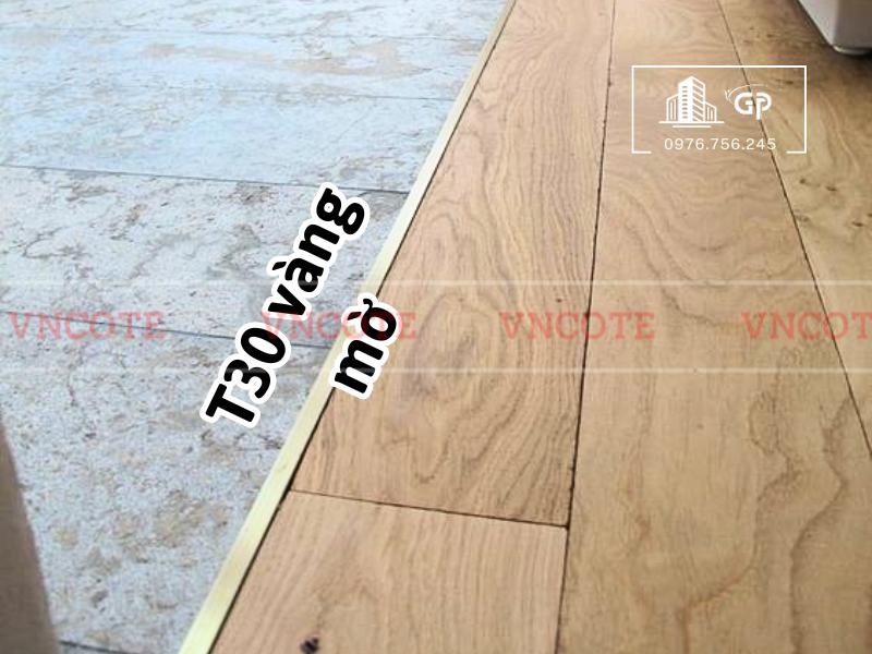 hinh-anh-thi-cong-nep-nhom-chu-T30