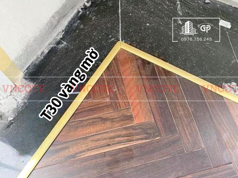 hinh-anh-thi-cong-nep-nhom-chu-T30