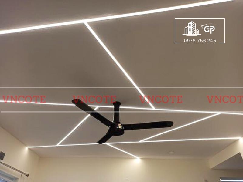 hinh-anh-thi-cong-thanh-nhom-den-led-CL-10W