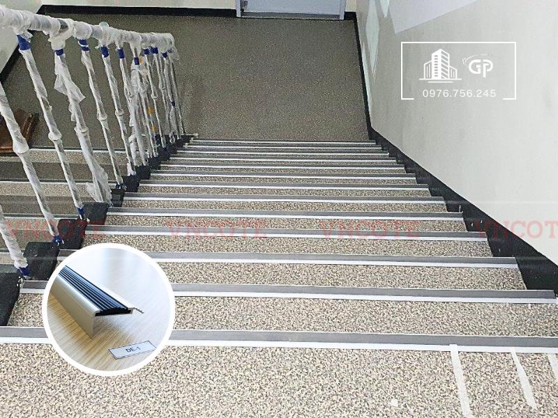 Nẹp cầu thang DE-1