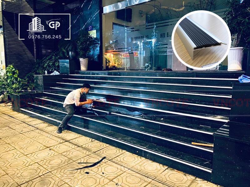 Nẹp chỉ cầu thang NYSN1