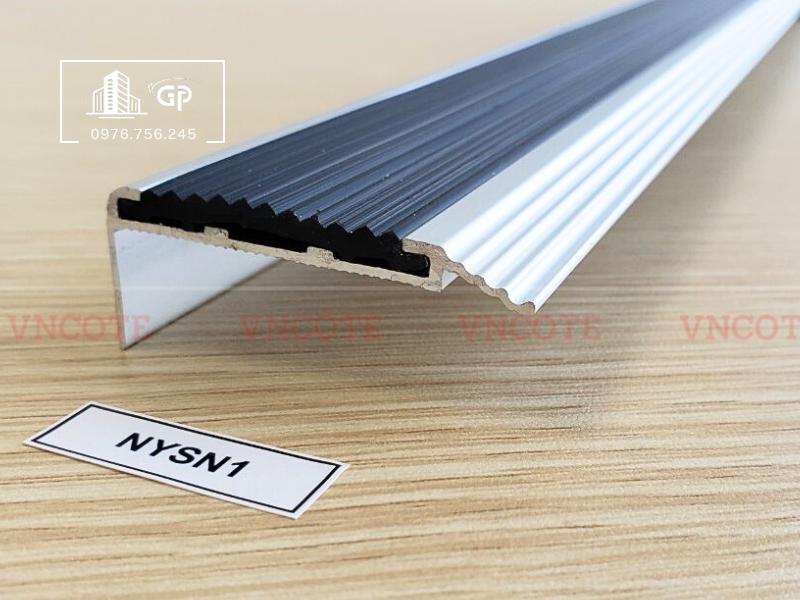 Nẹp chỉ cầu thang NYSN1