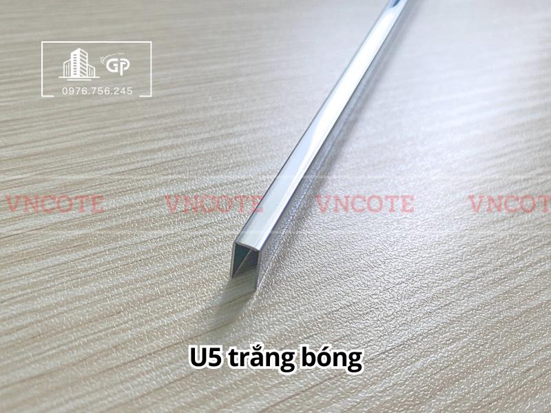 hinh-anh-nep-inox-u5-trang-bong
