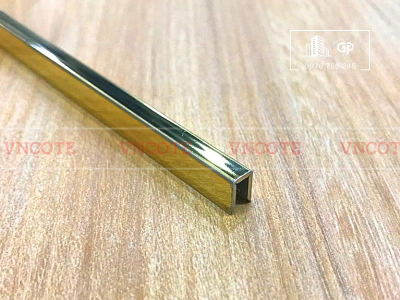 hinh-anh-nep-inox-u5-vang-bong