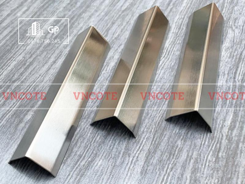 nep-inox-V15-trang-xuoc