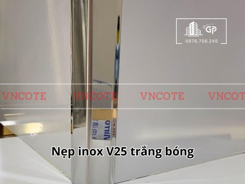 hinh-anh-thi-cong-nep-inox-V25-trang-bong