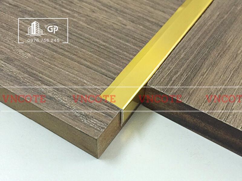 Nẹp nhôm V10 vàng bóng