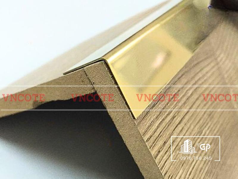 Nẹp nhôm V20 vàng bóng