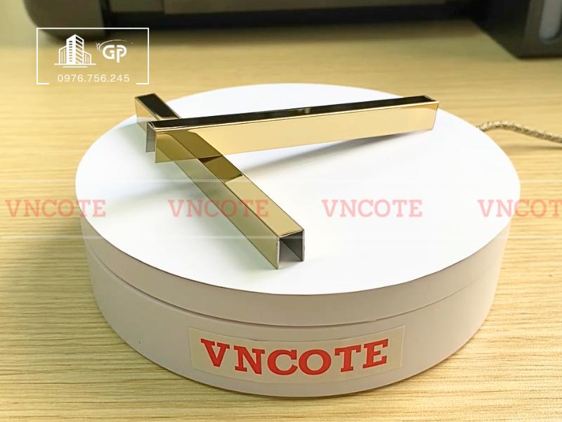 hinh-anh-nep-inox-u8-vang-bong