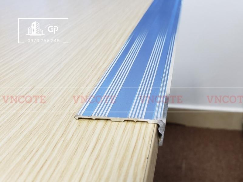 Nẹp chỉ cầu thang NYSN33