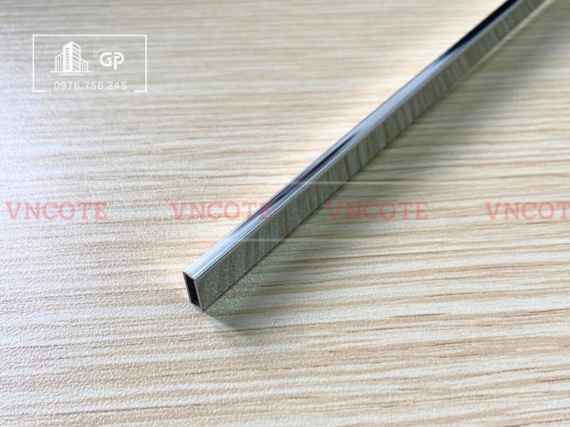Nẹp inox chữ U3mm màu trắng bóng
