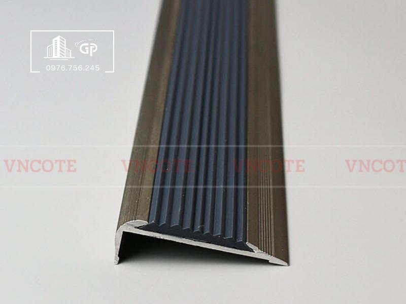 Nẹp chống trơn cầu thang NPL-8.0