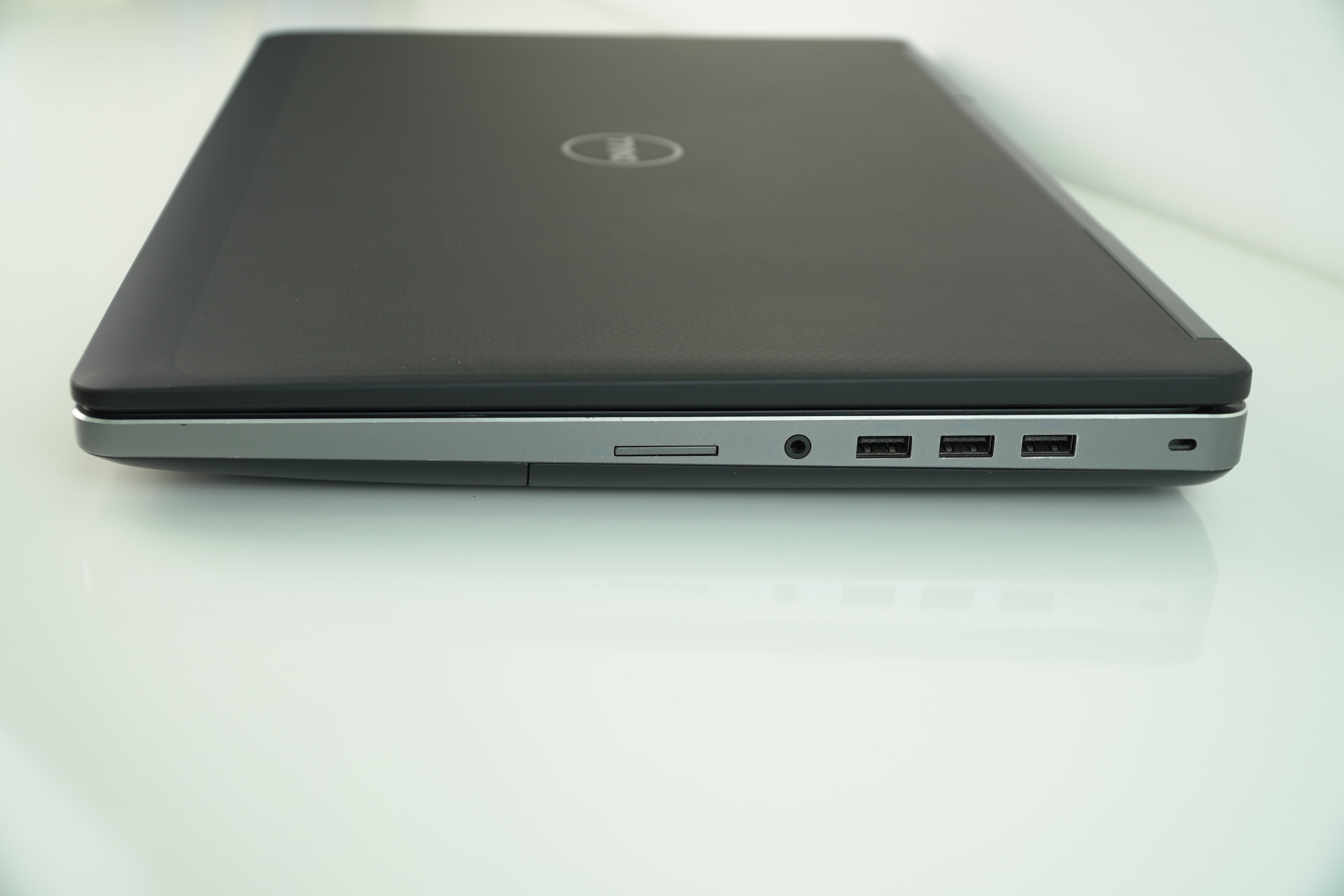 Dell Precision 7710 - Core i7-6820HQ NVIDIA Quadro M4000M 17.3 FHD