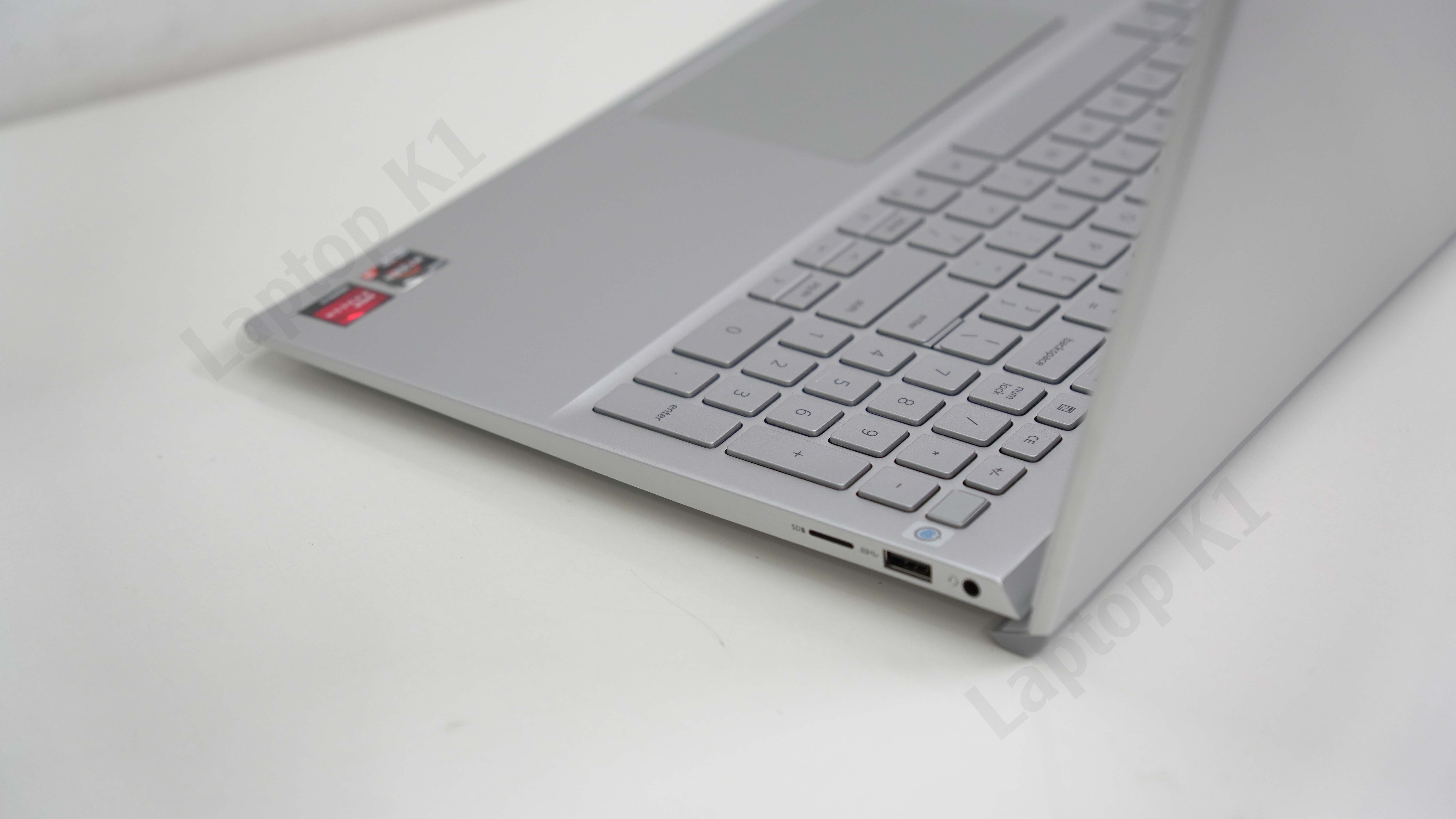 Dell Inspiron 15 5505 - AMD Ryzen 5 4500U Radeon Graphics 15.6inch FHD