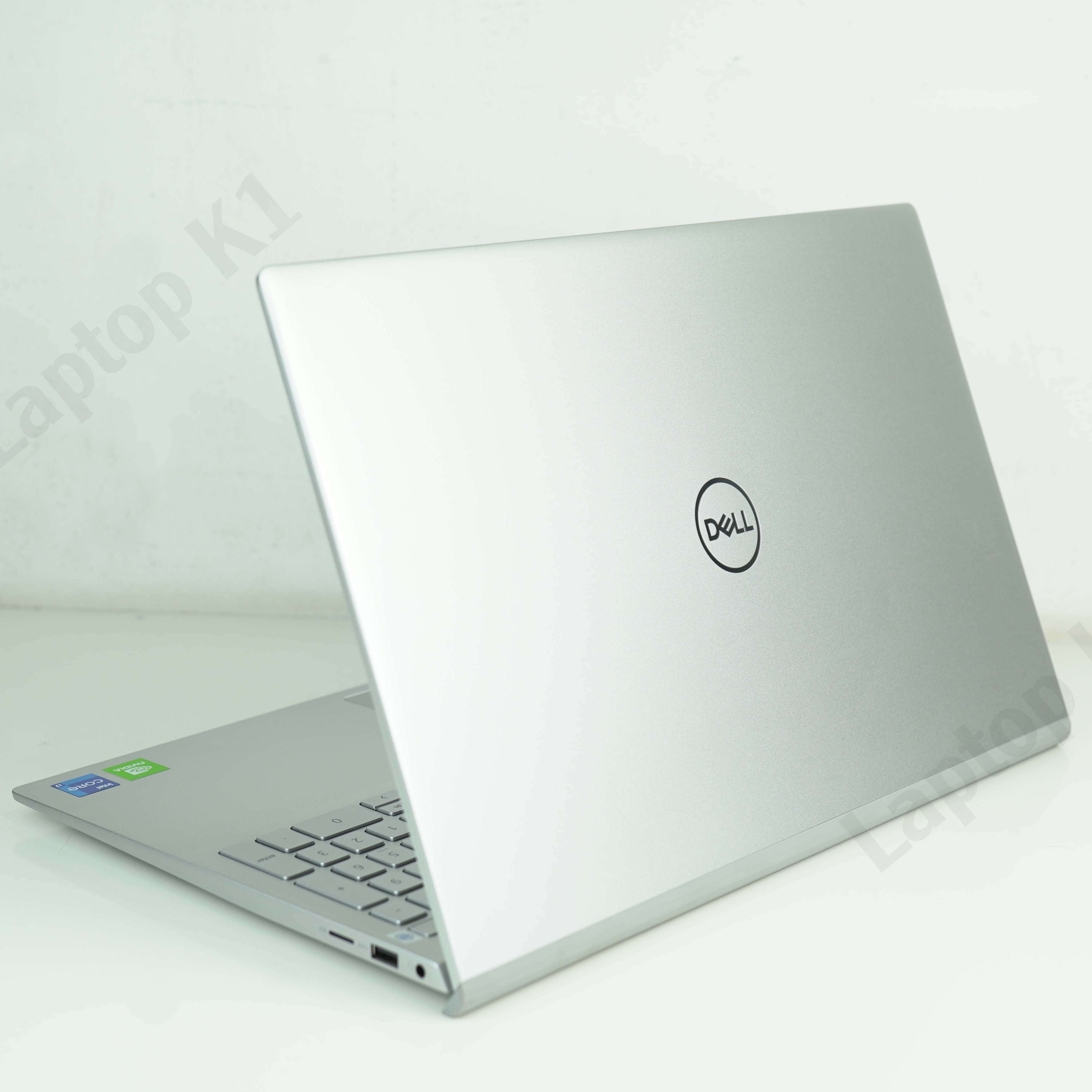 Dell Inspiron 15 5502 - Intel Core i7 1165G7 RAM 16GB SSD 512GB 15.6 i