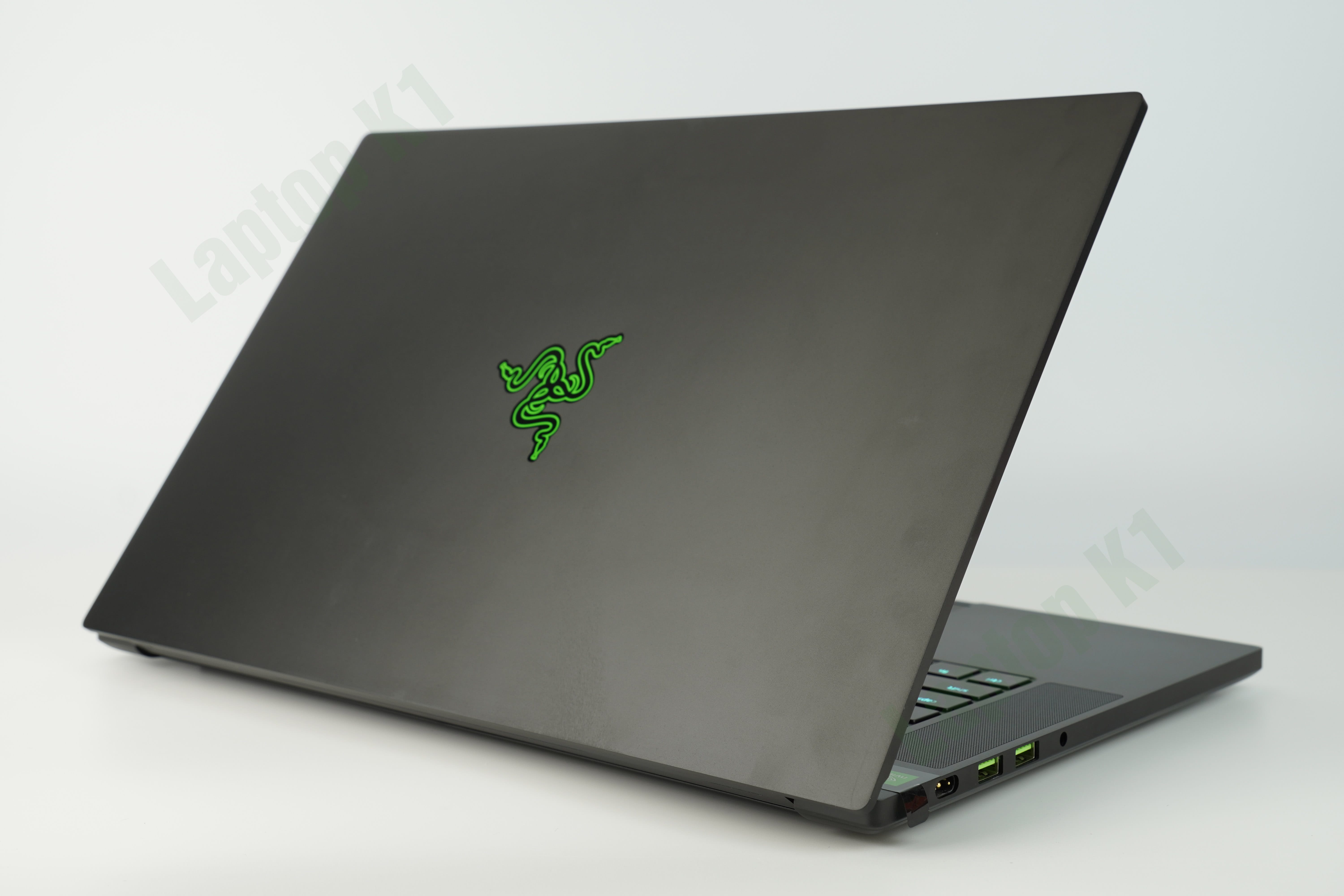 Razer Blade 15 Mid 2019 - Core i7 9750H GTX1660Ti 15.6inch