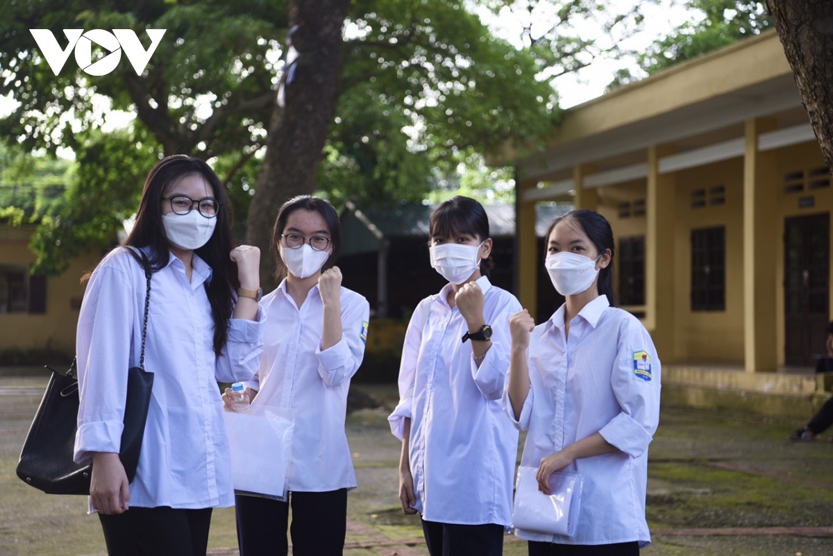 Mùa thi tháng 6