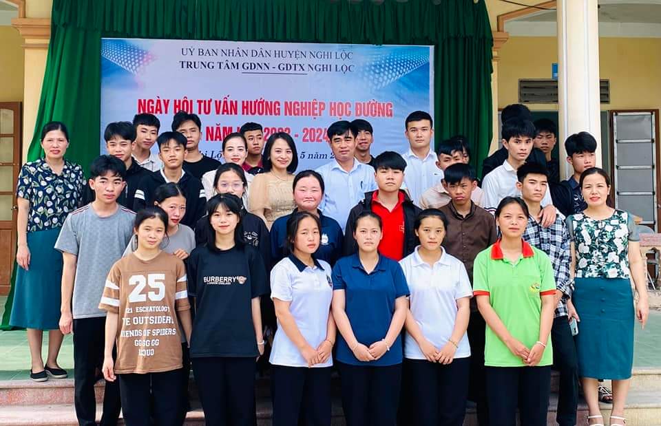 Ngày hội tư vấn tuyển sinh năm học 2024 – 2025 tại Nghi Lộc