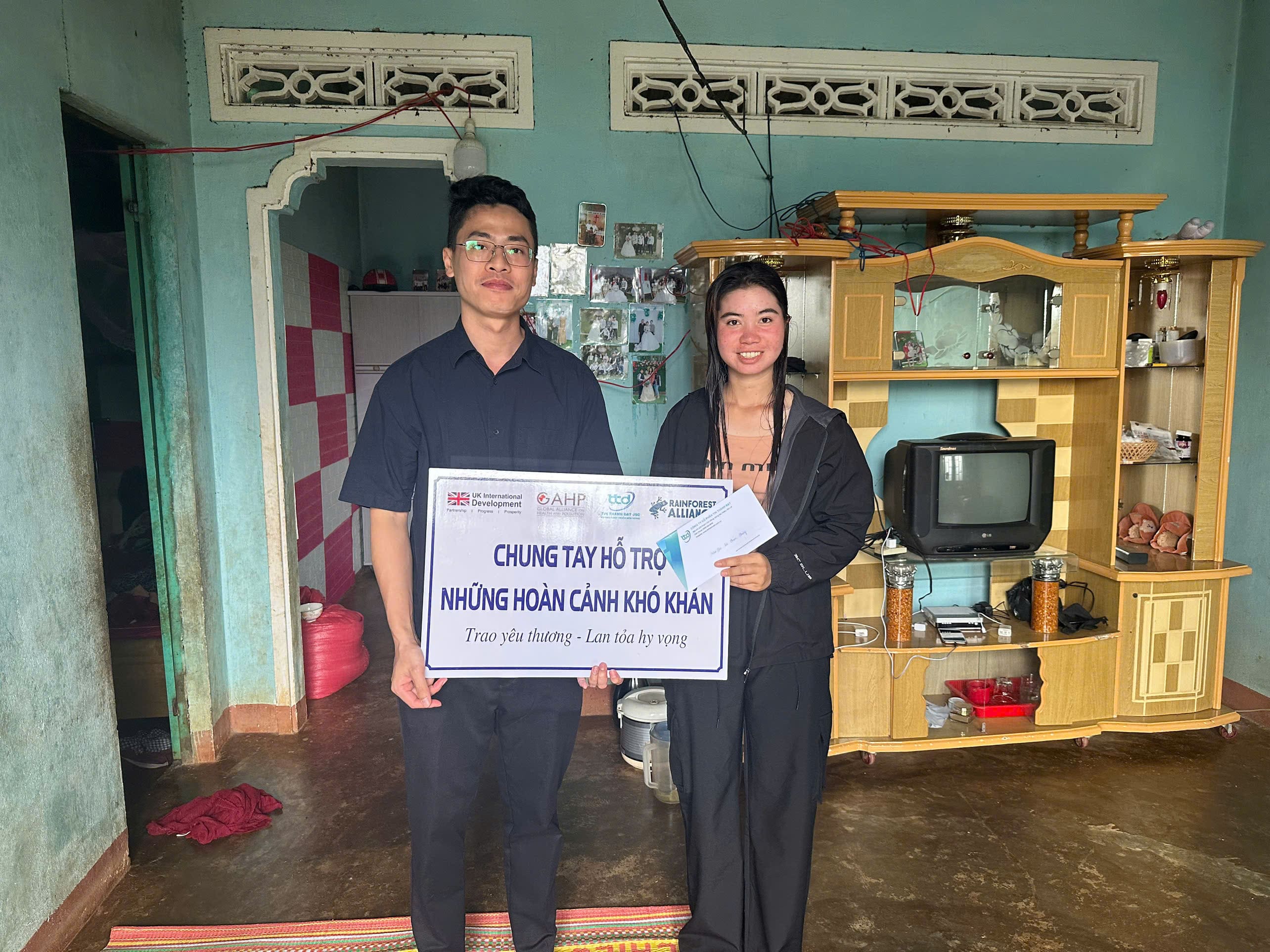 Hộ Rơ Châm Chưng