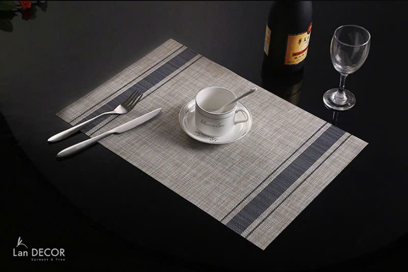 Tấm lót bàn ăn, miếng lót bàn ăn CN1: chữ nhật, tinh tế, sang trọng, đa năng sử dụng, chất liệu PPC cao cấp, dễ vệ sinh.