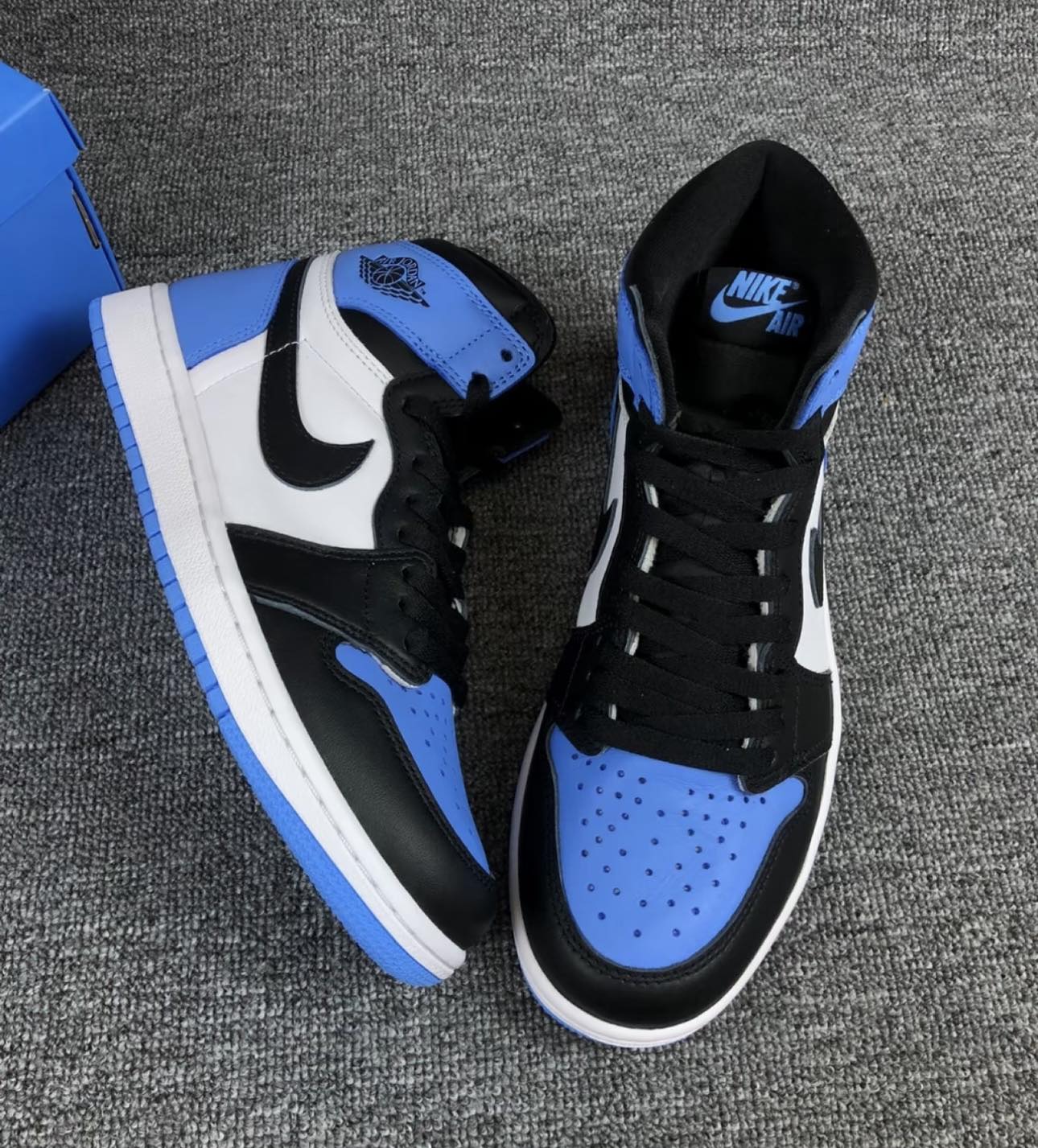 Giày Nike Air Jordan 1 Retro High OG University Blue/UNC Toe DZ5485-400