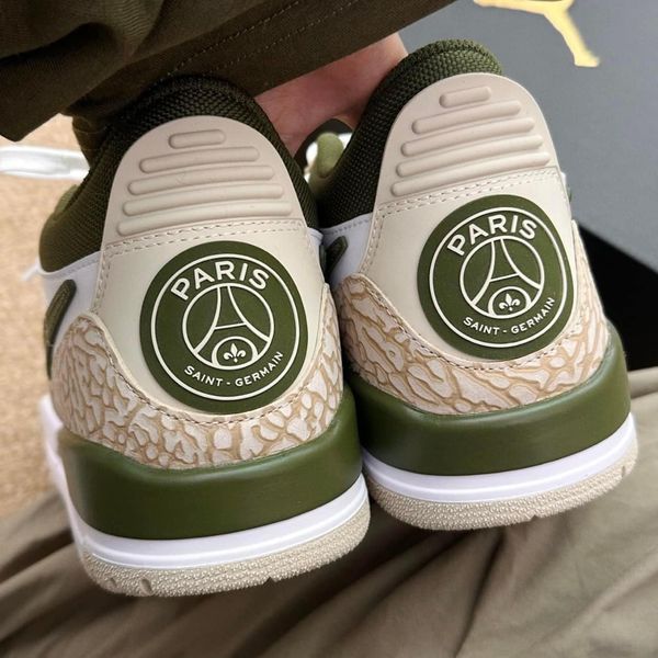 Paris Saint-Germain x Jordan Legacy 312