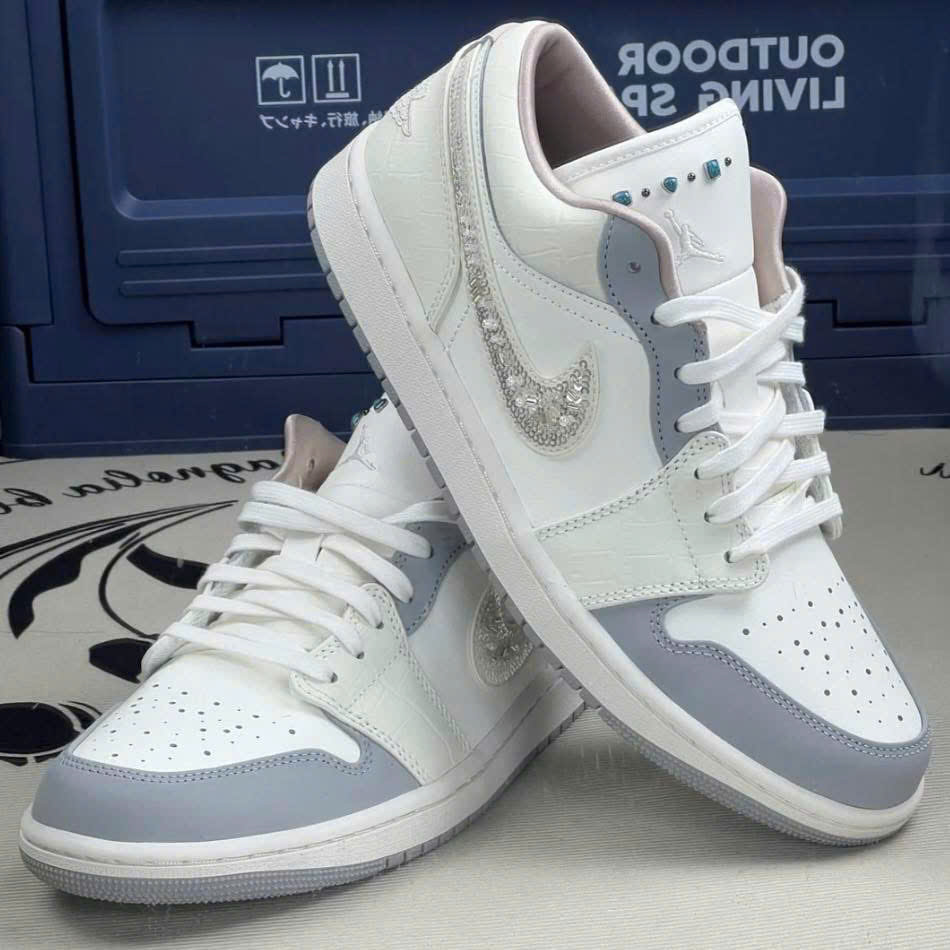 Giày Nike Air Jordan 1 Low Sail Soft Pearl IH7323-100