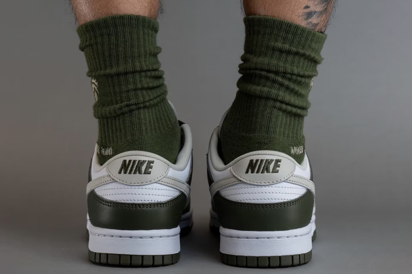 Nike Dunk Low "Oil Green"