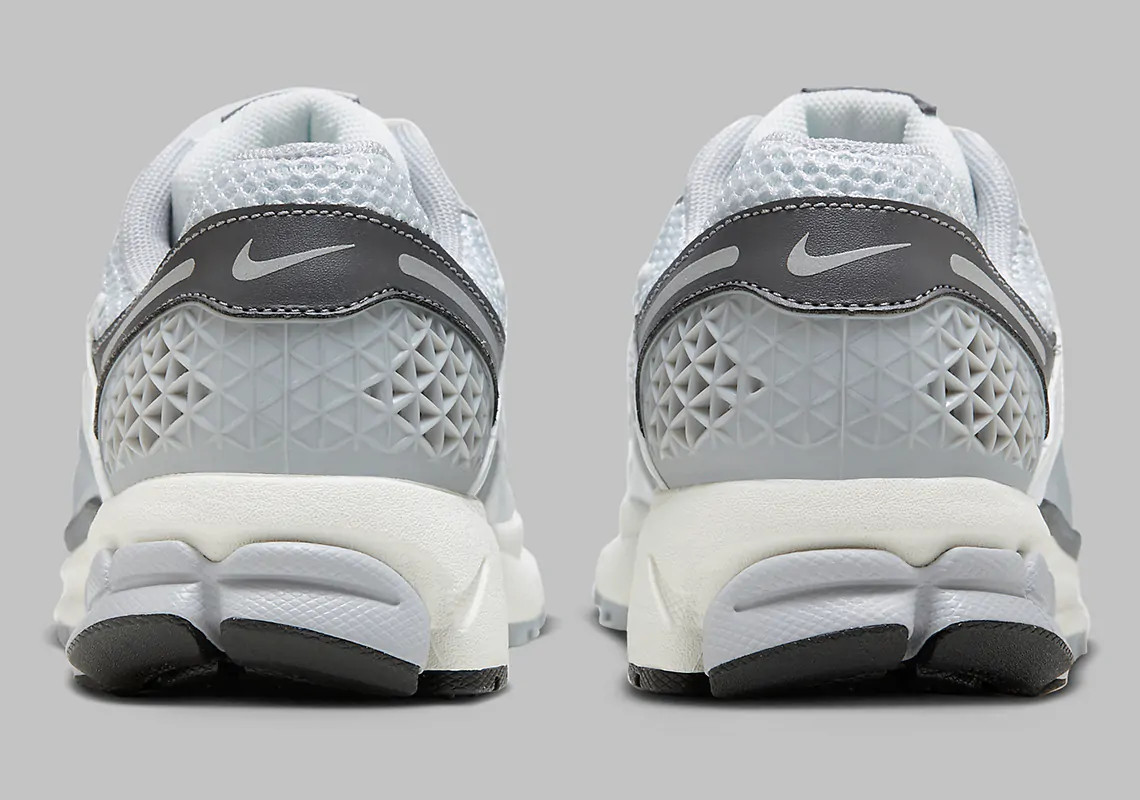 Nike Zoom Vomero 5 "Grey"