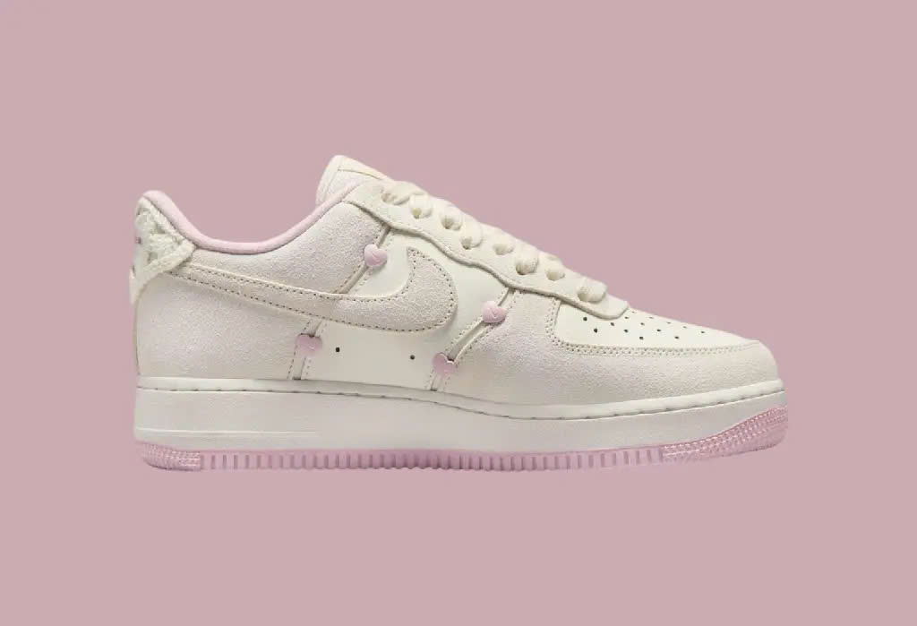 Nike WMNS Air Force 1 Low “Valentine’s Day” (2025)