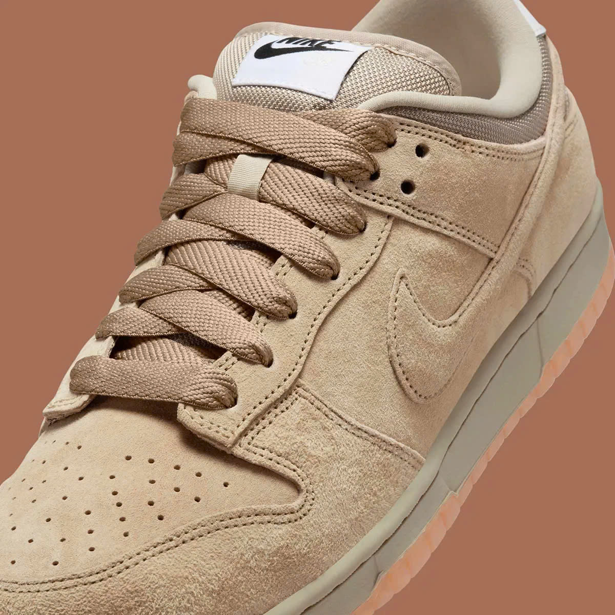 Nike SB Dunk Low “Parachute Beige”