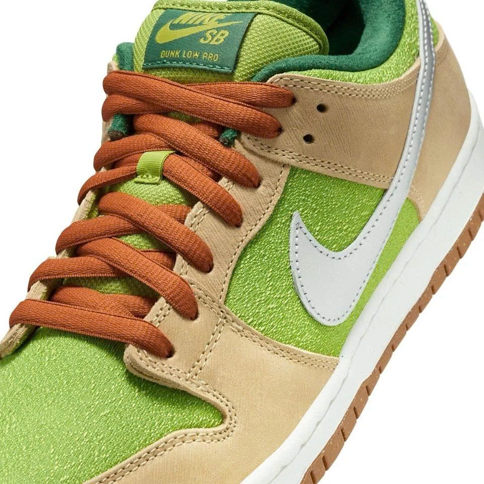 Nike SB Dunk Low Pro Escargot Dinner Plate