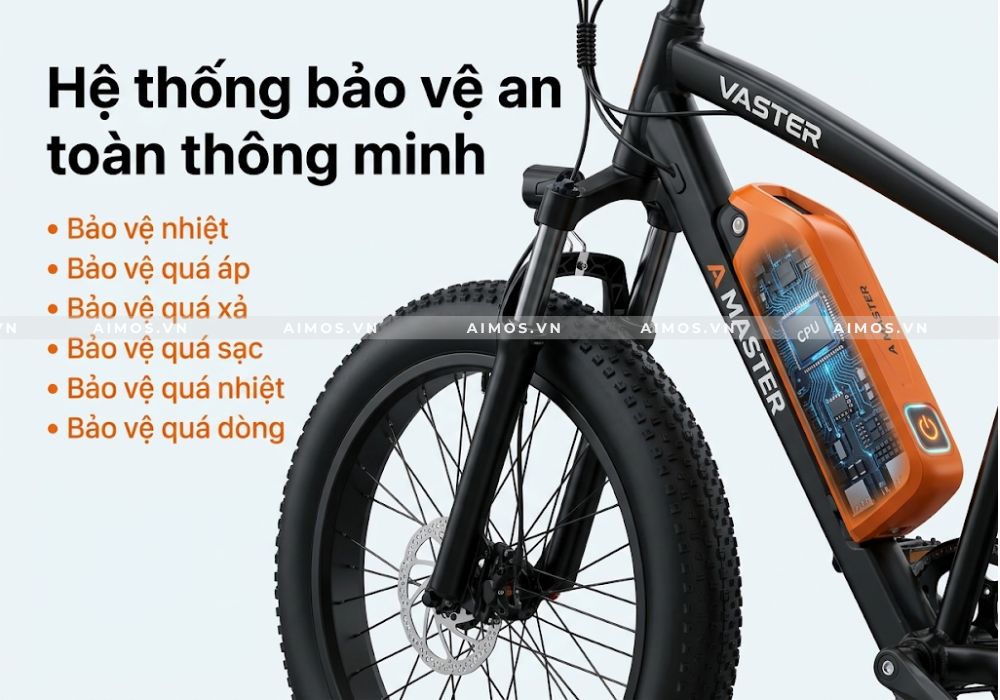 Viên pin Lithium tháo rời của xe đang được cắm sạc an toàn trên AVDL A50