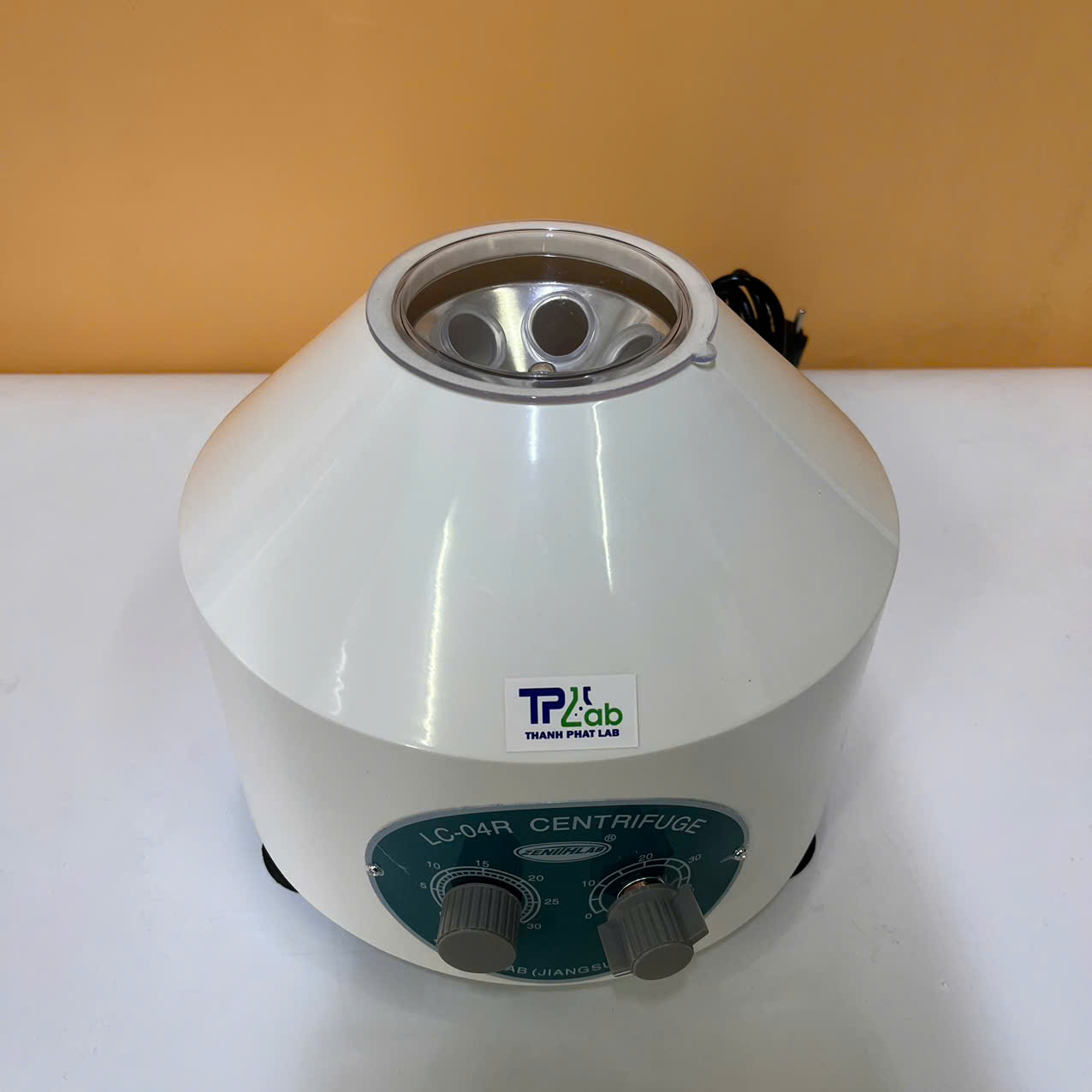 Máy ly tâm 6 ống model: LC-04R hãng ZENITH