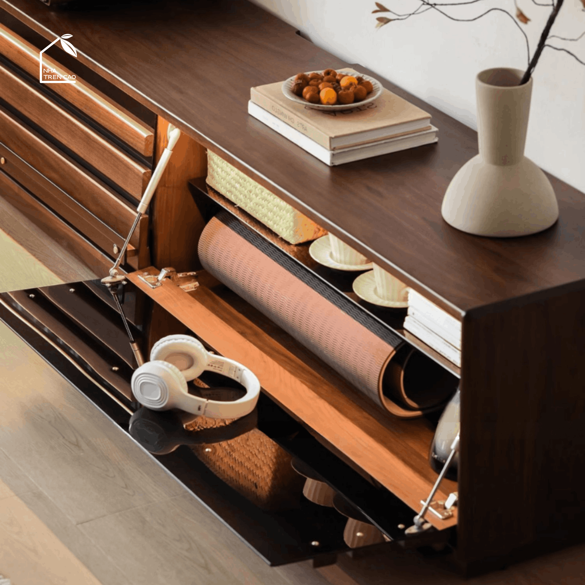 SOLIN, TTV_089, Kệ tivi hiện đại sang trọng, 210x40x45cm, Plywood phủ Veneer, Nội thất Nhà trên cao