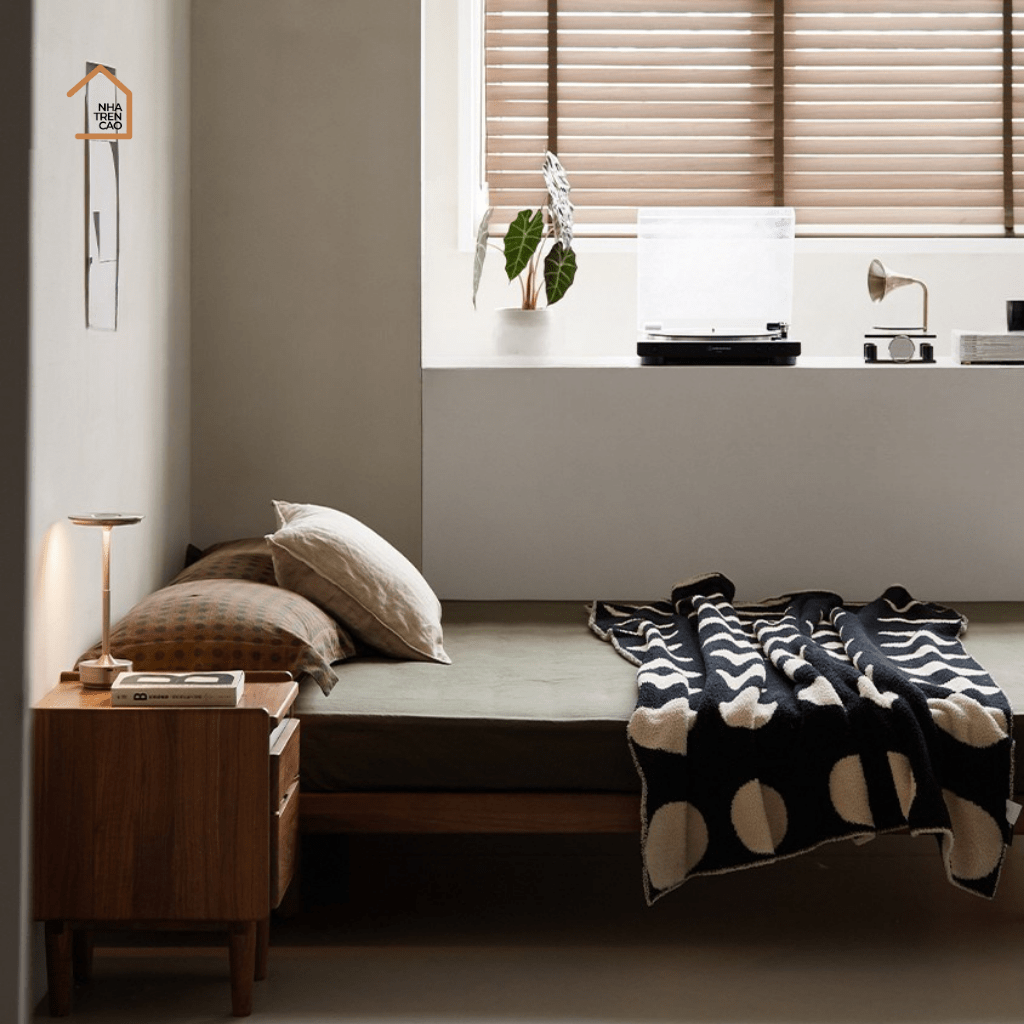 NUBI, Giường ngủ phong cách sang trọng tối giản, GN_019, 200x180x32cm, Plywood phủ Veneer, Nội thất Nhà trên cao