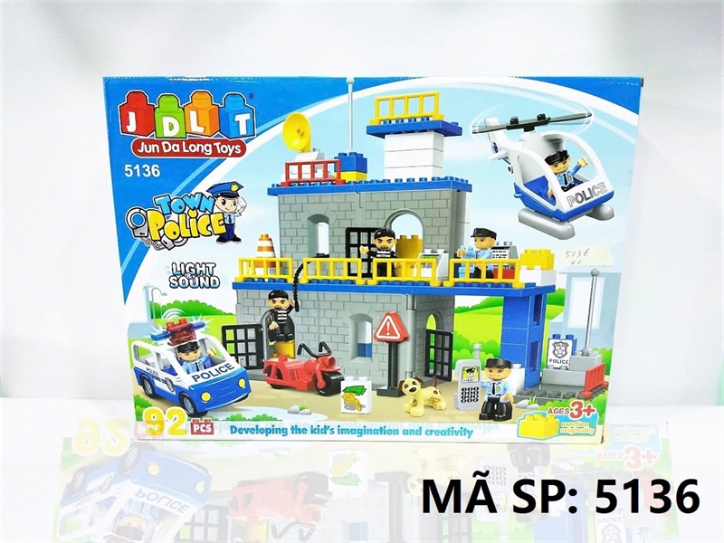 5136 HỘP LOGO RÁP SỞ CS, TRỰC THĂNG, XE PIN NÚT ĐÈN 92 MIẾNG Town Police